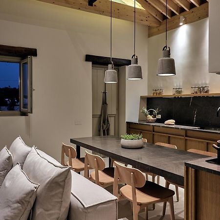 Niova Villa - Seafront, Private Pool And Ionian Sea Views, By Zantewize アリケス エクステリア 写真