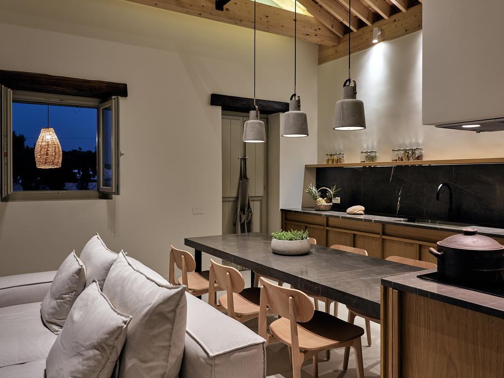 Niova Villa - Seafront, Private Pool And Ionian Sea Views, By Zantewize アリケス エクステリア 写真
