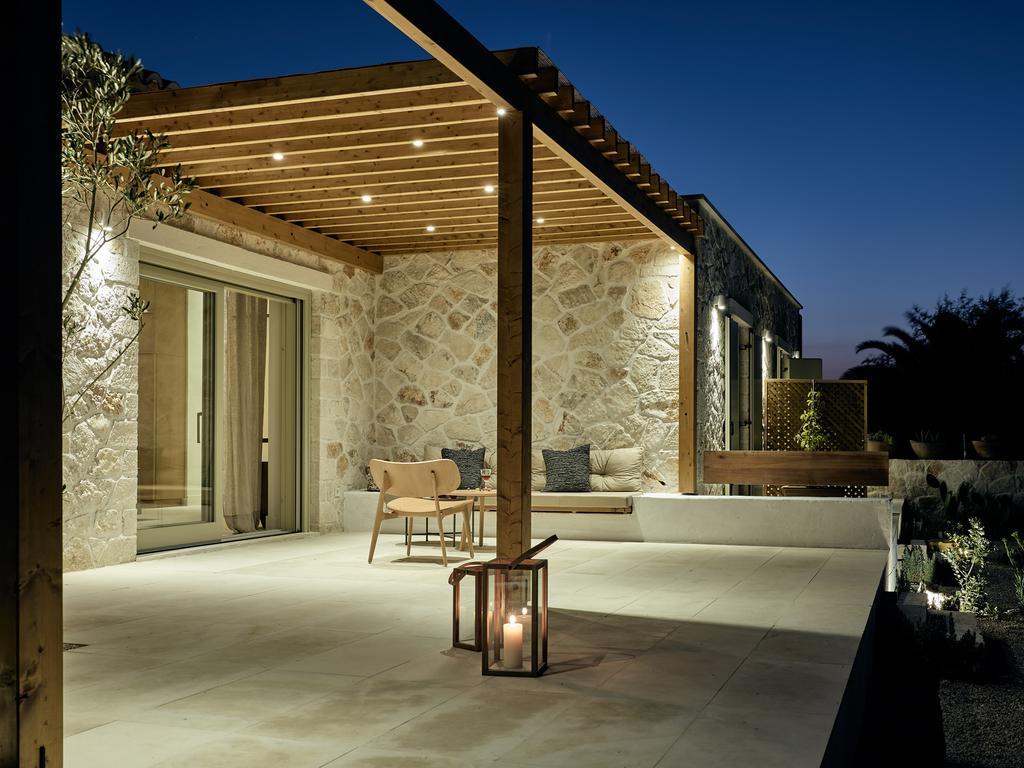 Niova Villa - Seafront, Private Pool And Ionian Sea Views, By Zantewize アリケス エクステリア 写真