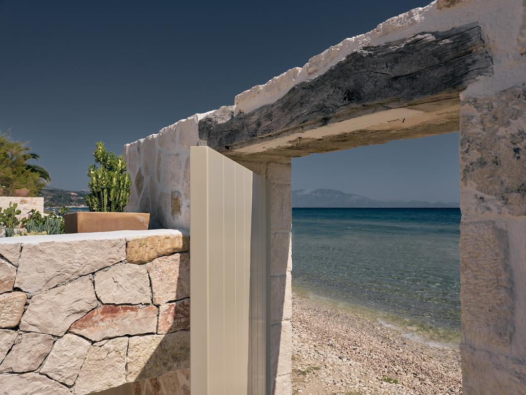 Niova Villa - Seafront, Private Pool And Ionian Sea Views, By Zantewize アリケス エクステリア 写真