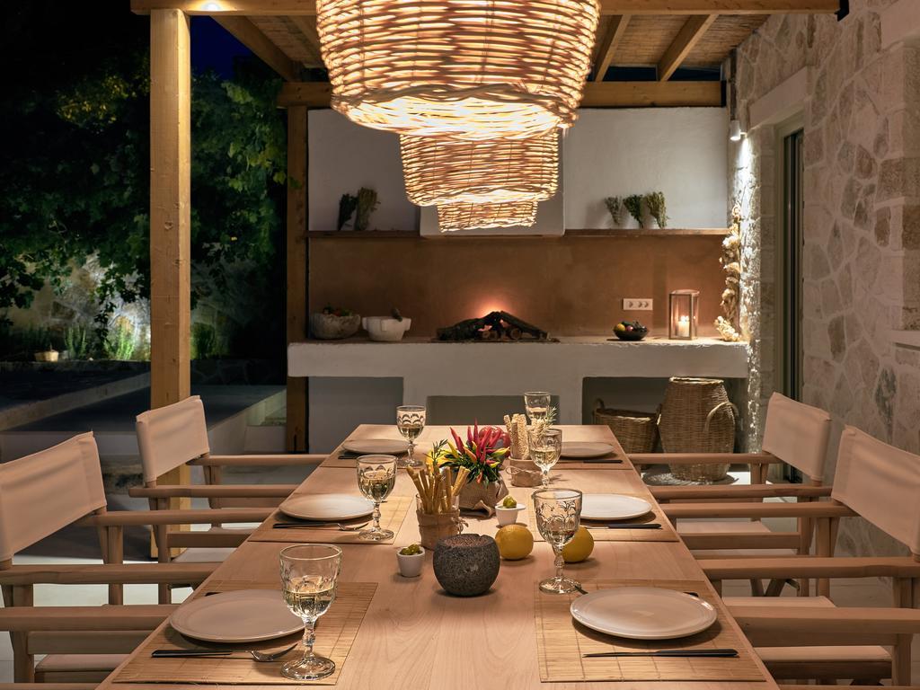 Niova Villa - Seafront, Private Pool And Ionian Sea Views, By Zantewize アリケス エクステリア 写真